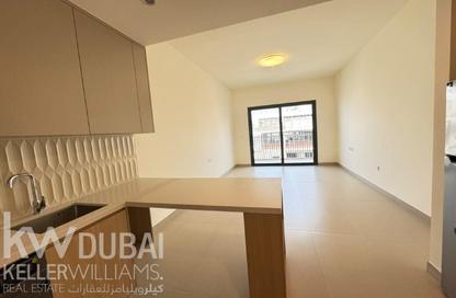 Apartment - Studio - 1 for rent in Weybridge Gardens 1 - Weybridge Gardens - Dubai Land Residence Complex - Dubai Apartment - Studio - 1 for rent in Weybridge Gardens 1 - Weybridge Gardens - Dubai Land Residence Complex - Dubai
