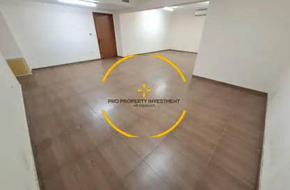 شقة - 4 غرف نوم - 5 حمامات للايجار في قرية الفرسان - مدينة خليفة - أبوظبي