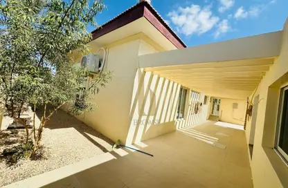 Villa - 3 Bedrooms - 3 Bathrooms for rent in Jumeirah 1 Villas - Jumeirah 1 - Jumeirah - Dubai