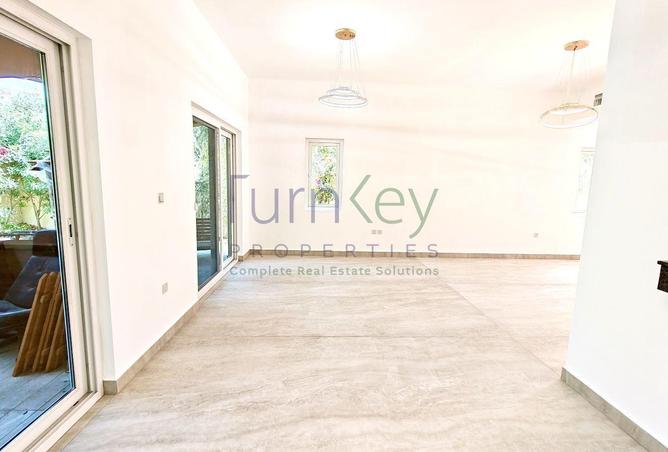 73860573 - Property Image 3