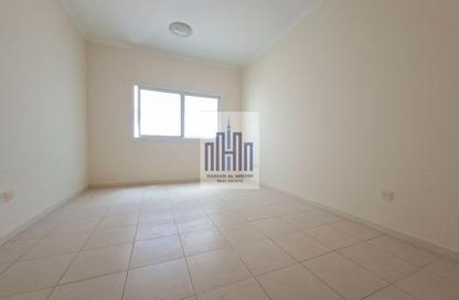 Apartment - 1 Bedroom - 2 Bathrooms for rent in Muwailih Building - Muwaileh - Sharjah