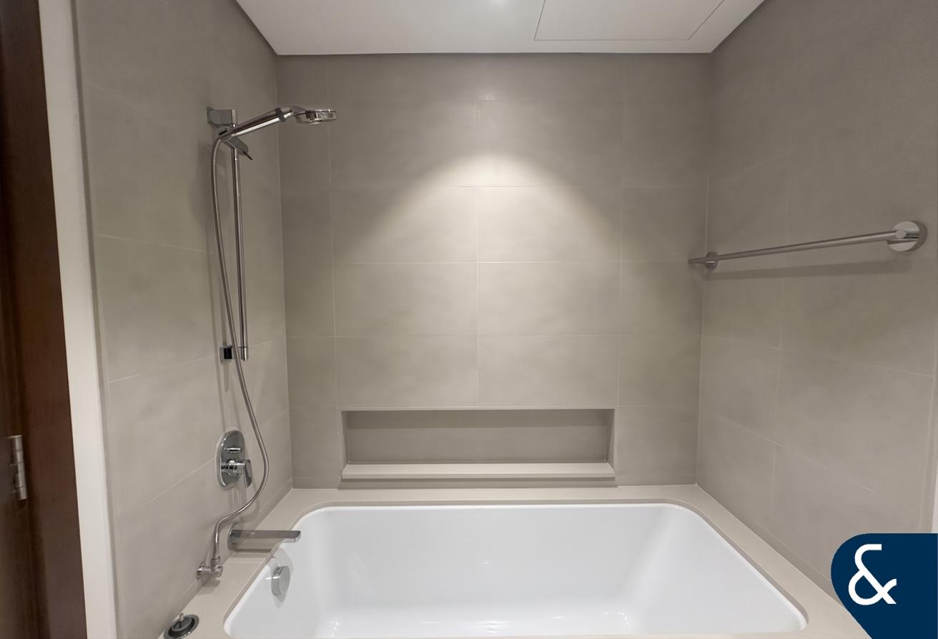 Full Burj & Harbour Views | Unfurnished | Oct photo 15