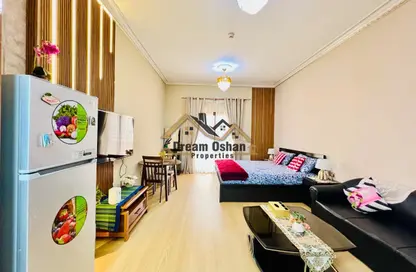 Apartment - Studio - 1 Bathroom for rent in Silicon Gates 1 - Silicon Gates - Dubai Silicon Oasis - Dubai