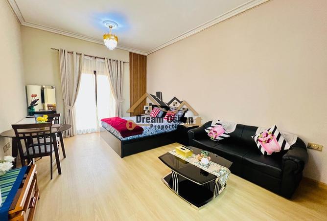 77364433 - Property Image 2