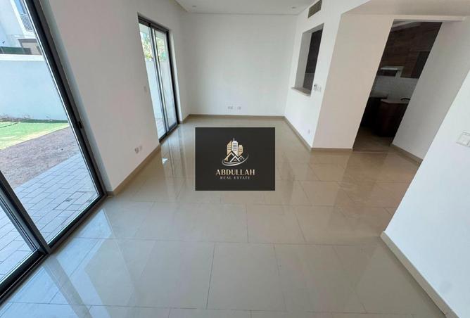111425300 - Property Image 3