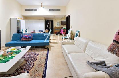 Apartment - 1 - 2 for rent in Silicon Gates 1 - Silicon Gates - Dubai Silicon Oasis - Dubai