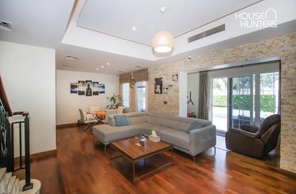 Villa - 2 Bedrooms - 3 Bathrooms for sale in Palmera 2 - Palmera - Arabian Ranches - Dubai