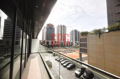Office Space - Studio - 1 Bathroom for rent in SOL Bay - Business Bay - Dubai