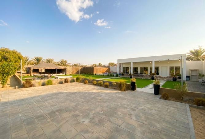 Luxury Corner Farm Estate | Old Al Rahba