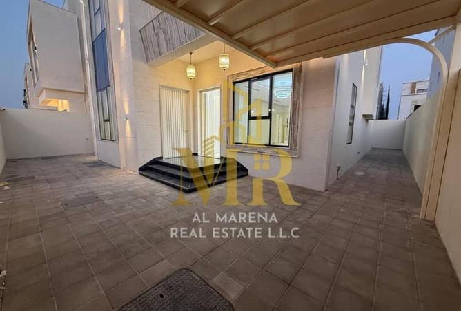 102842838 - Property Image 3