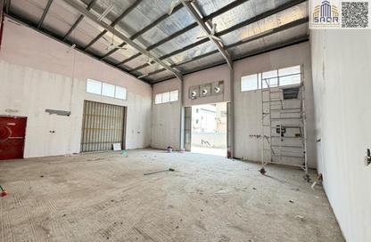 Warehouse - Studio for rent in Al Jurf Industrial 2 - Al Jurf Industrial - Ajman