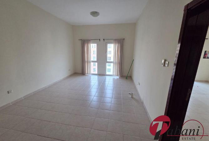 1 BED | Vacant| Spacious| Multiple Cheques