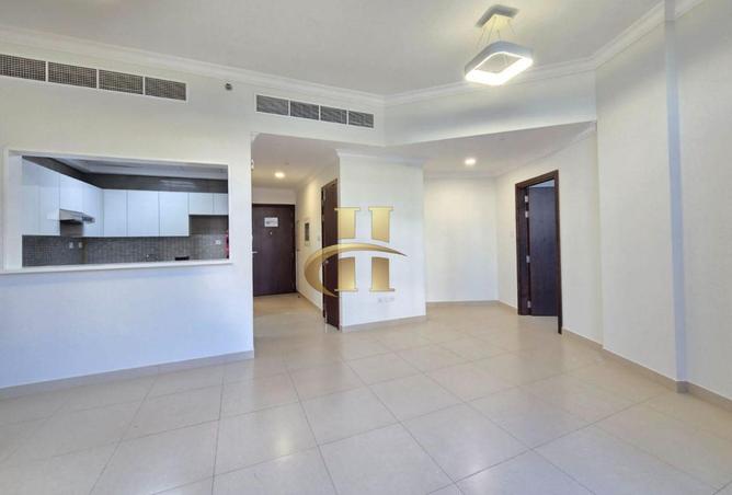 Stunning 1 BR | Big Terrace | Chiller Free