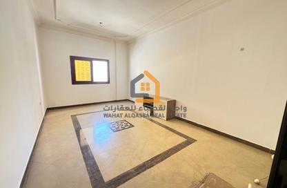 Apartment - 2 Bedrooms - 2 Bathrooms for rent in Al Khan Corniche - Al Khan - Sharjah Apartment - 2 Bedrooms - 2 Bathrooms for rent in Al Khan Corniche - Al Khan - Sharjah