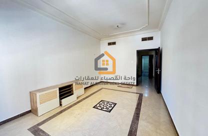 Apartment - 2 Bedrooms - 2 Bathrooms for rent in Al Khan Corniche - Al Khan - Sharjah