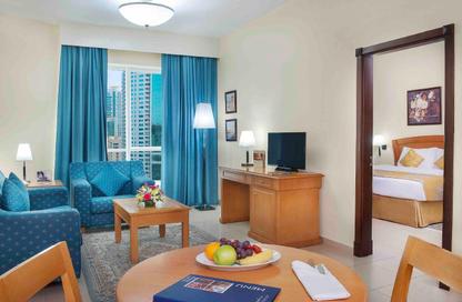 Hotel  and  Hotel Apartment - 2 Bedrooms - 2 Bathrooms for rent in Al Fardan Centre - Al Majaz 3 - Al Majaz - Sharjah
