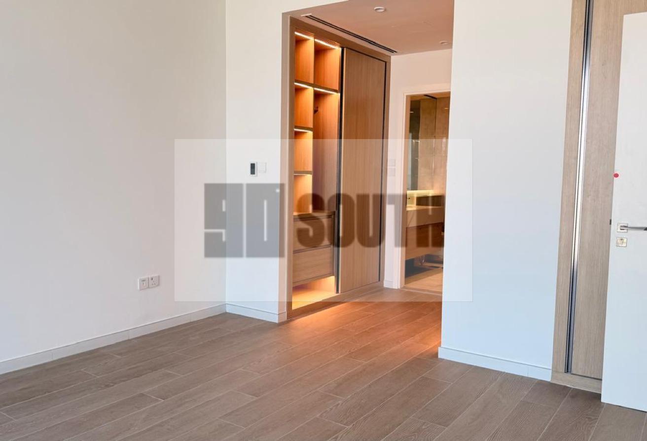 Internal Single Row | Large Plot |Ready to Move In photo 8