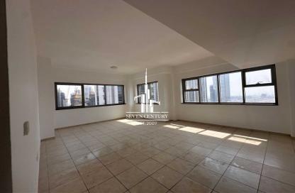 Apartment - 3 Bedrooms - 5 Bathrooms for rent in Executive Tower F - Executive Towers - Business Bay - Dubai