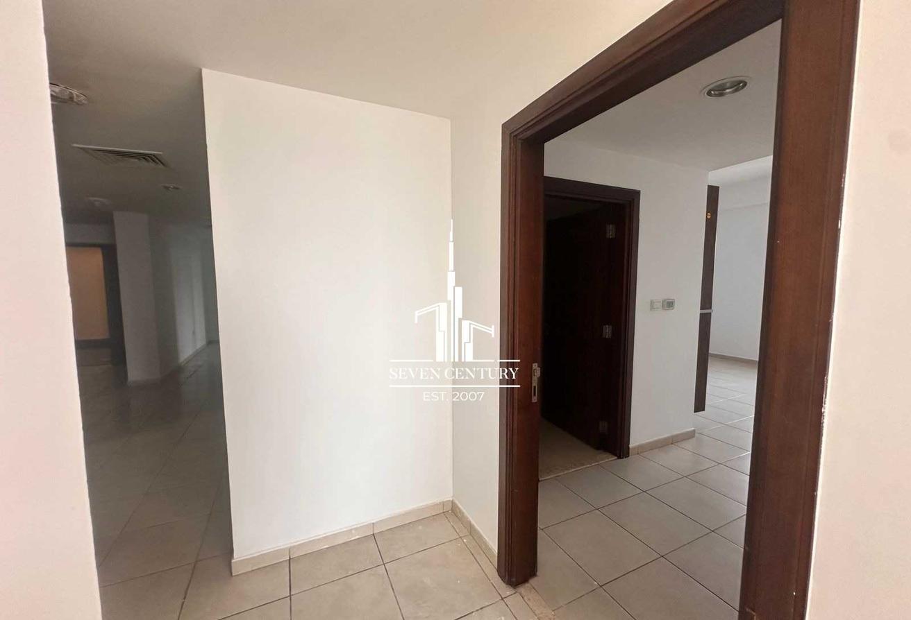 Top Quality | 3BHK | Vacant Now photo 8