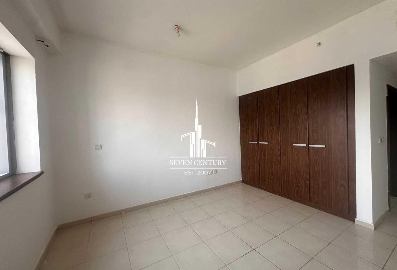 Top Quality | 3BHK | Vacant Now photo 12