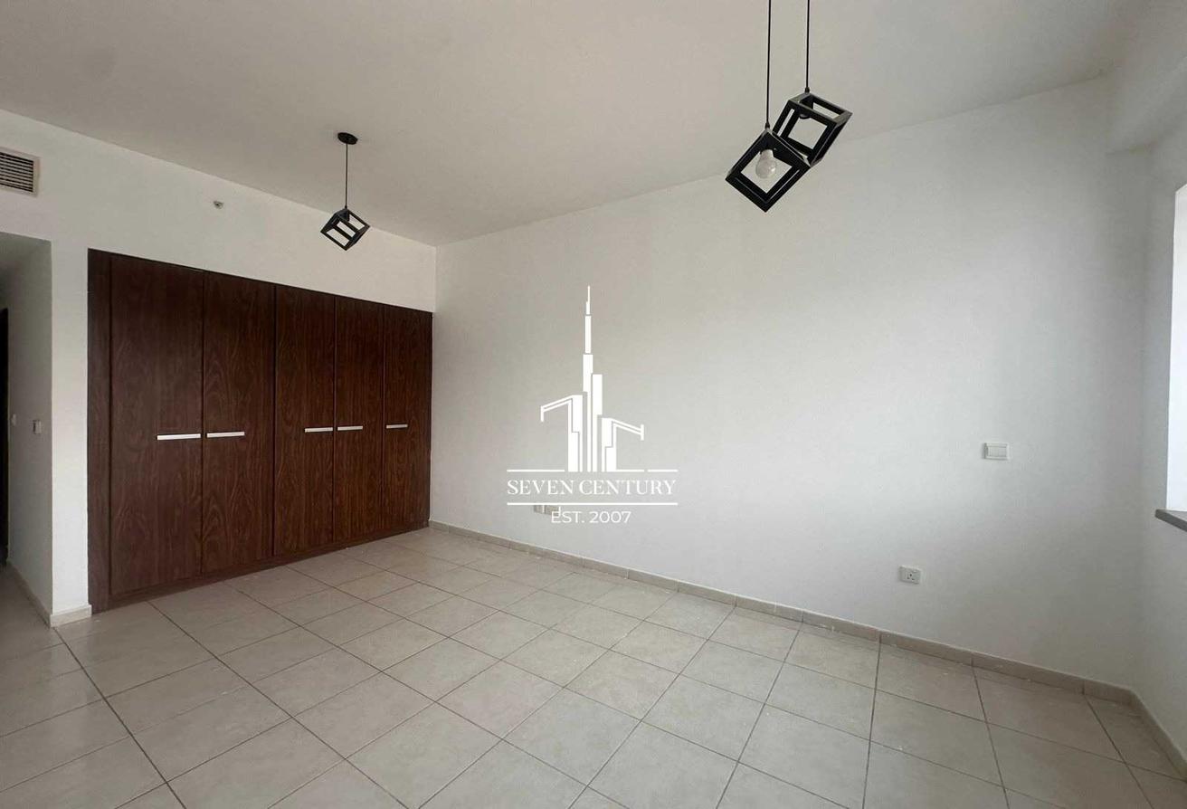 Top Quality | 3BHK | Vacant Now photo 11