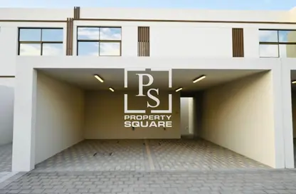 Townhouse - 2 Bedrooms - 3 Bathrooms for rent in Nad Al Dhabi - Al Jubail Island - Abu Dhabi