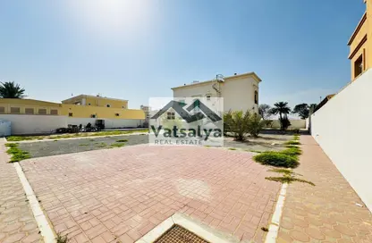 فيلا - 4 غرف نوم - 6 حمامات للايجار في فلل ند الحمر - ند الحمر - دبي