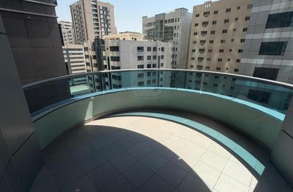 Apartment - 3 Bedrooms - 4 Bathrooms for sale in Blue Tower - Al Majaz 3 - Al Majaz - Sharjah