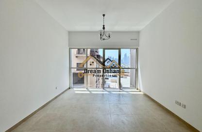 Apartment - 2 Bedrooms - 3 Bathrooms for rent in Al Marzooqi Tower - Al Jaddaf - Dubai