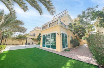 Villa - 4 - 5 for sale in Legacy Nova Villas - District 9 - Jumeirah Park - Dubai