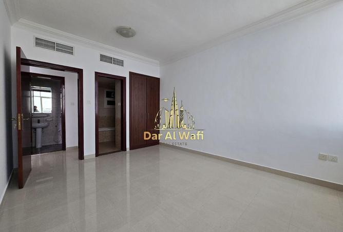 87894640 - صورة العقار 2