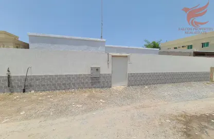 فيلا - 3 غرف نوم - 2 حمامات للايجار في شمال جلفار - رأس الخيمة