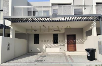 Townhouse - 3 Bedrooms - 3 Bathrooms for sale in Zinnia - The Roots Damac Hills 2 - Damac Hills 2 - Dubai