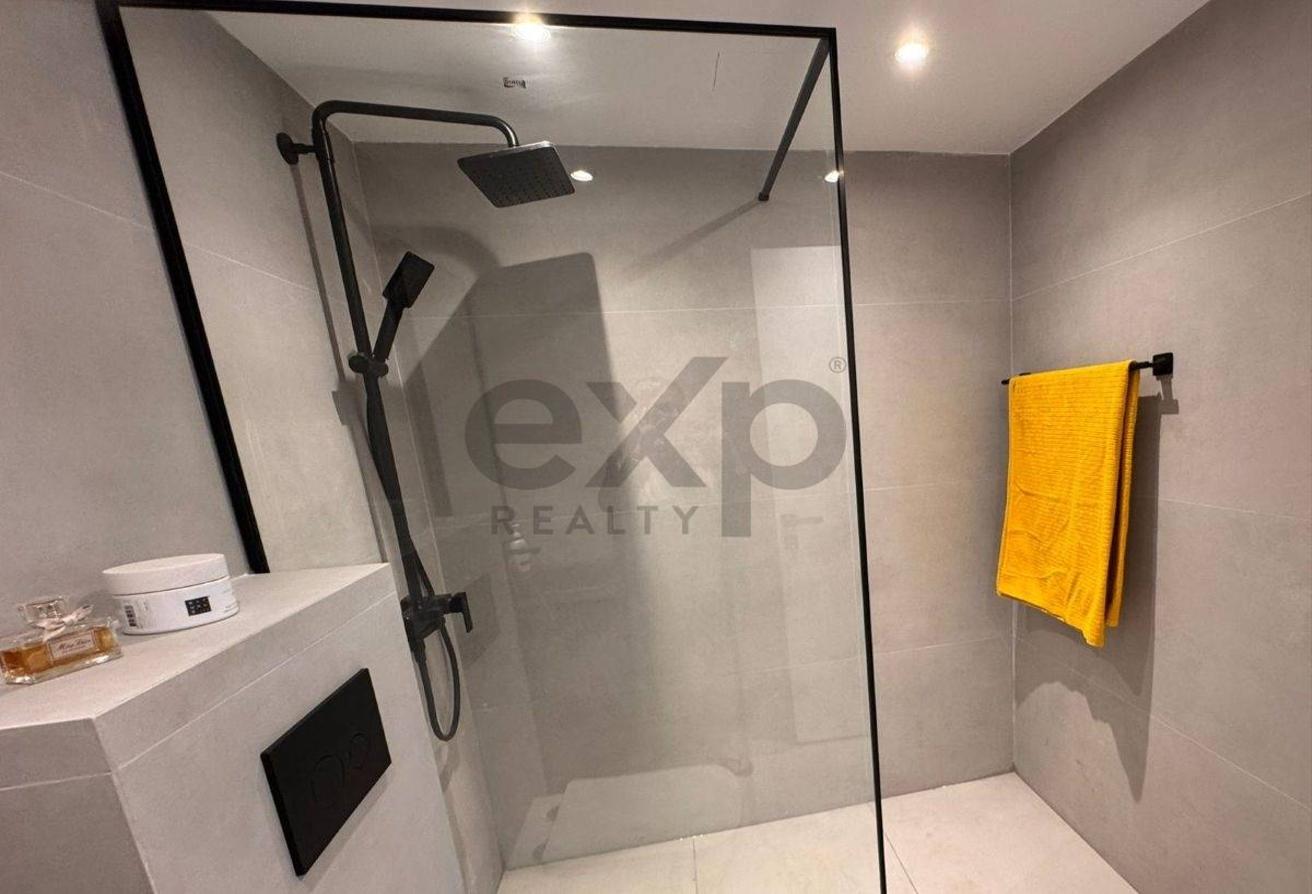 Fully Renovated | Brand New Furniture| | Vacant photo 7