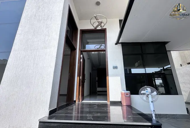160982979 - Property Image 3