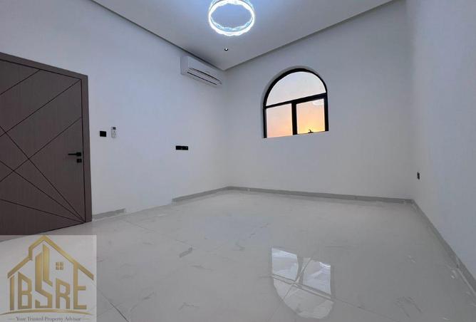 135640022 - Property Image 2