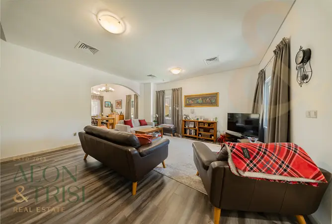 156923560 - Property Image 2