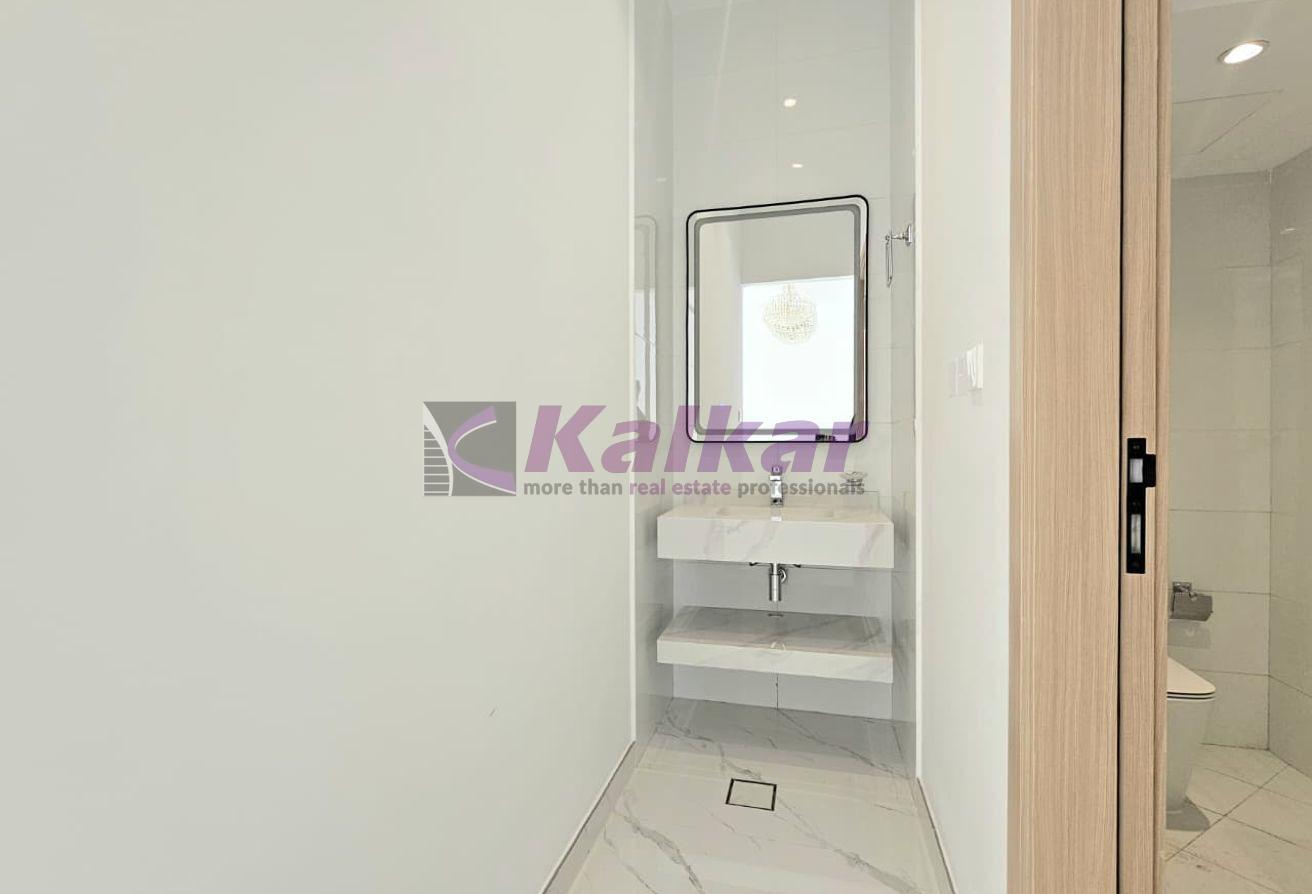 Brand New | 6 B/R + maid's room | Jumeirah First photo 18