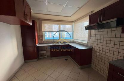 Apartment - 2 - 2 for rent in Cascades Tower - Dubai Marina - Dubai