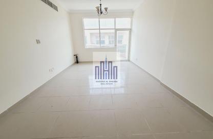 Apartment - 2 Bedrooms - 2 Bathrooms for rent in Muwailih Building - Muwaileh - Sharjah