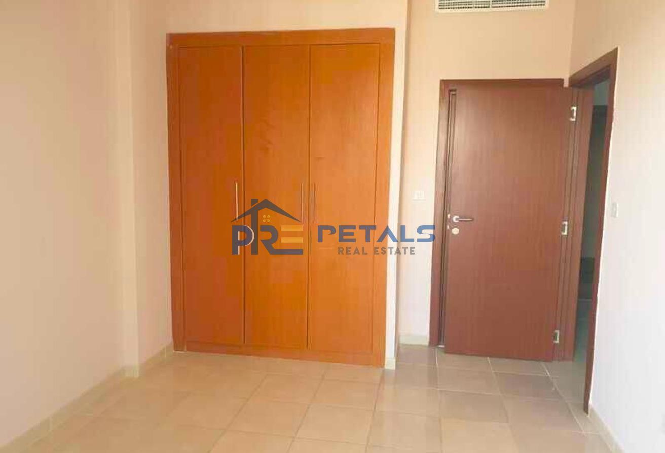 Best Price Unfurnished 1BR Big Balcony Spacious photo 5