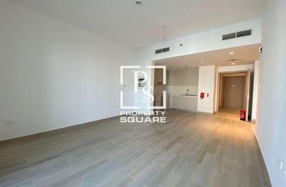 Apartment - 1 - 1 for rent in Waters Edge - Yas Island - Abu Dhabi