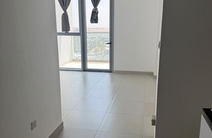 Apartment - Studio - 1 for rent in The Pulse Residence Plaza B9 - The Pulse Residence Plaza - The Pulse - Dubai South (Dubai World Central) - Dubai