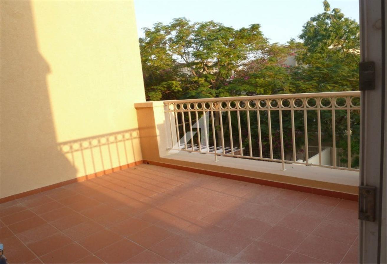 Spacious 3 BR Corner Plot Villa Type B End photo 11