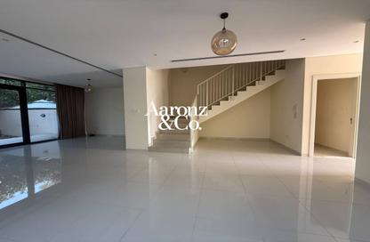 Villa - 3 - 5 for rent in Flora - Damac Hills - Dubai