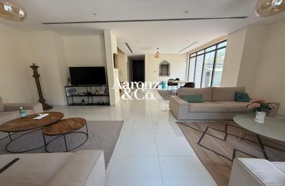 Villa - 3 - 5 for rent in Flora - Damac Hills - Dubai