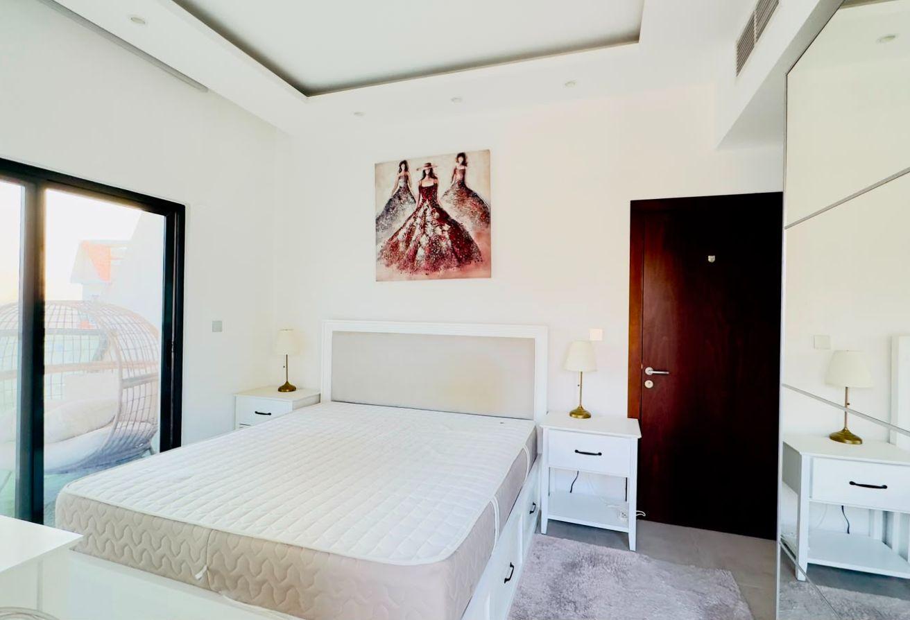 FULLY FURNISHED|NEAR TO EXIT|READY TO MOVE photo 6