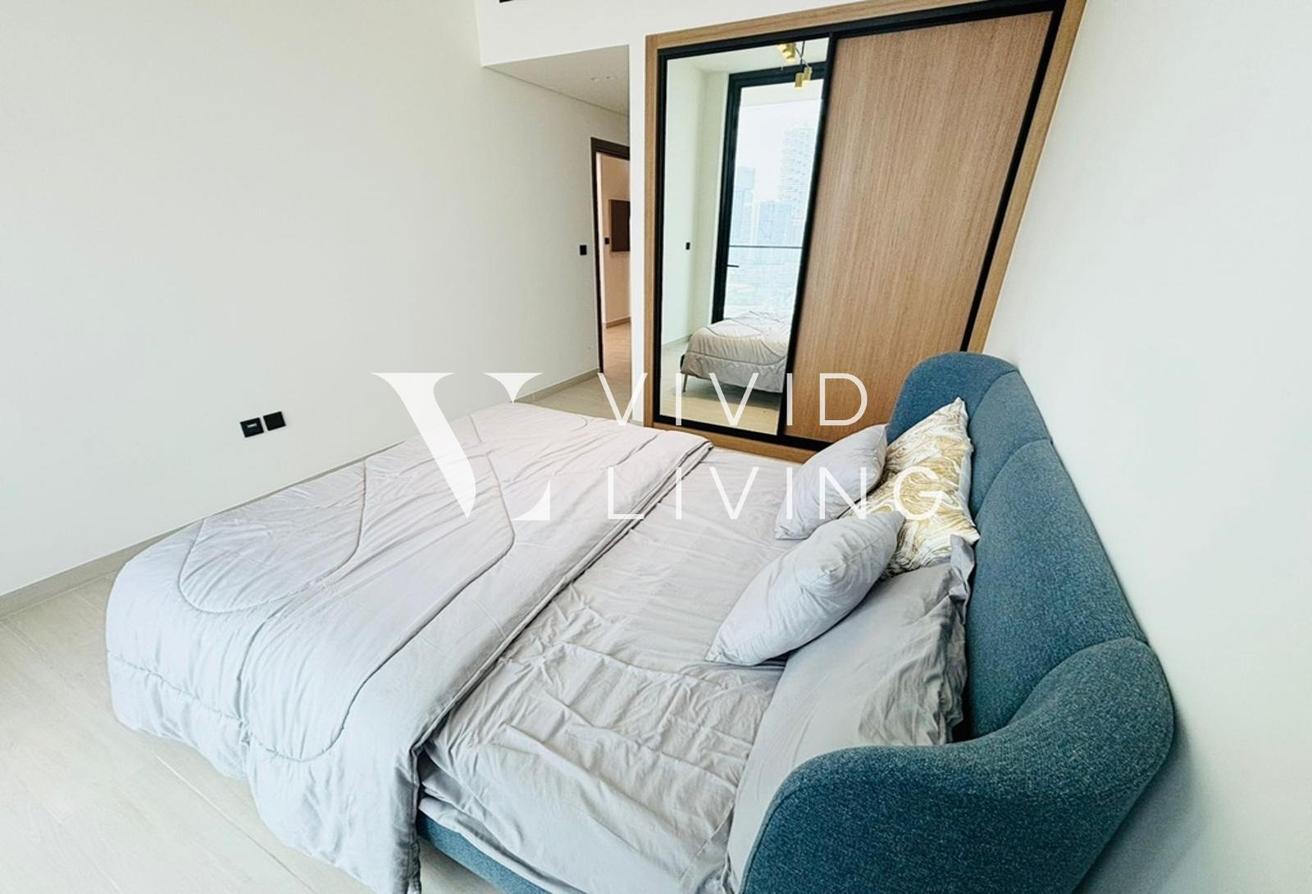 Vacant | Fully Furnished | High Floor photo 3