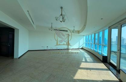Apartment - 3 Bedrooms - 5 Bathrooms for rent in Al Majaz 1 - Al Majaz - Sharjah