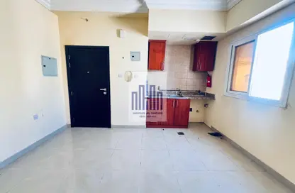 Apartment - Studio - 1 Bathroom for rent in Fire Station Road - Muwaileh - Sharjah